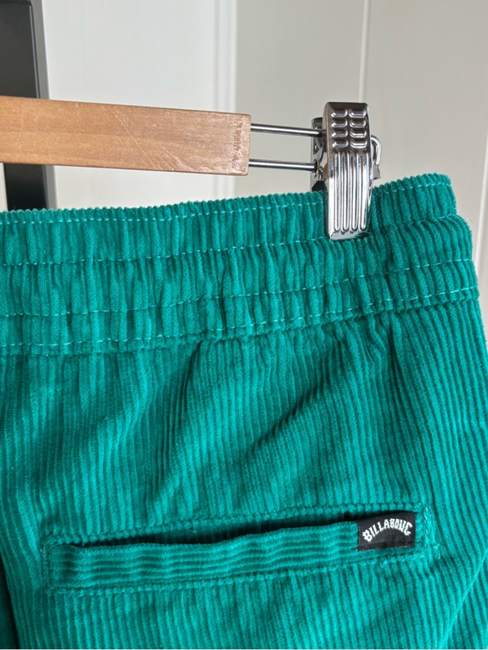 Billabong Mike EW Cotton Corduroy Coastal Shorts Green Elastic Waist Mens S NWT
